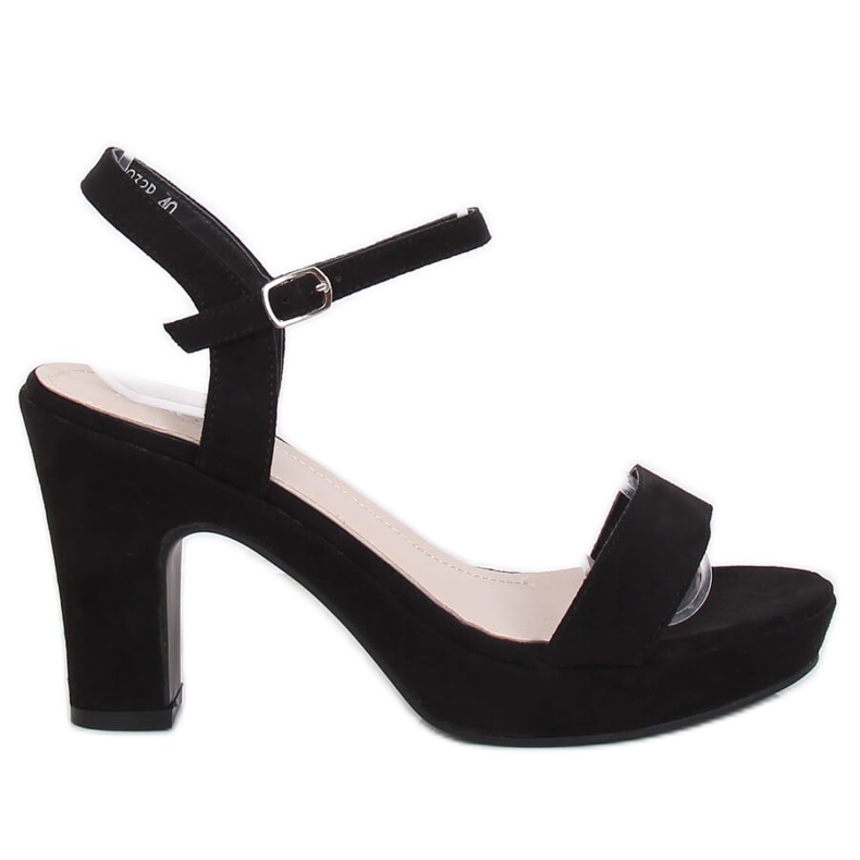 Mustat sandaalit pylväässä NS032P Black