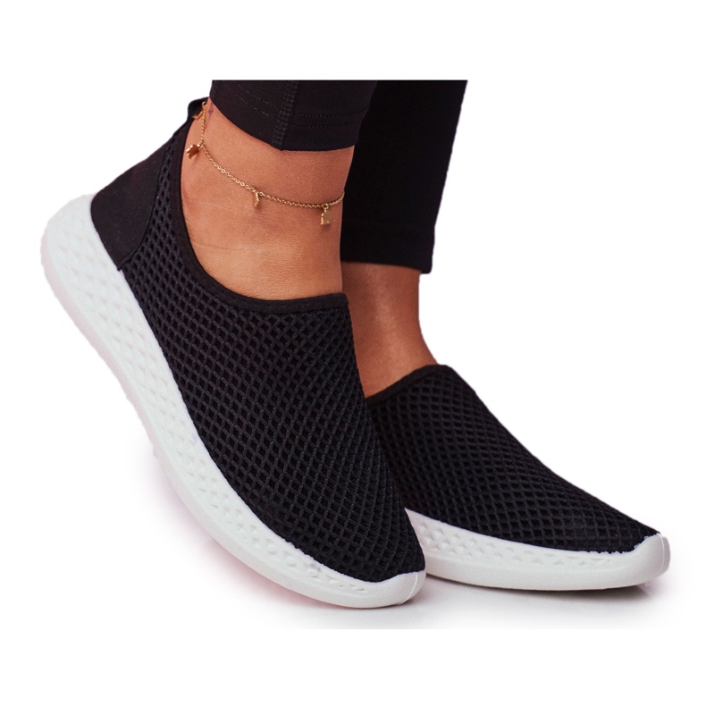 SEA Naisten Sport Slip-on Black Gestacio musta