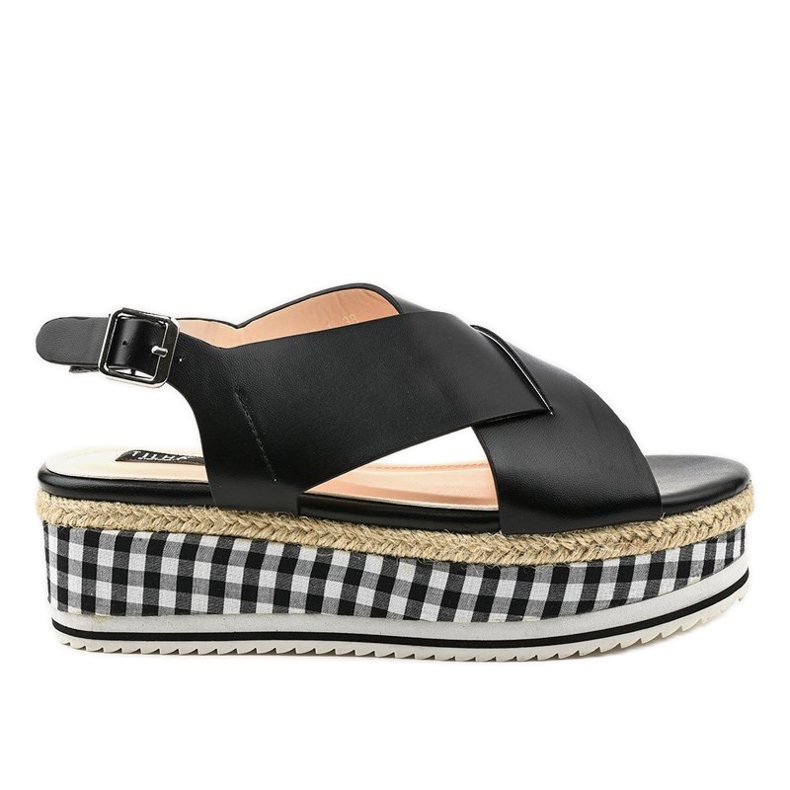 Mustat sandaalit alustalla 1507-1