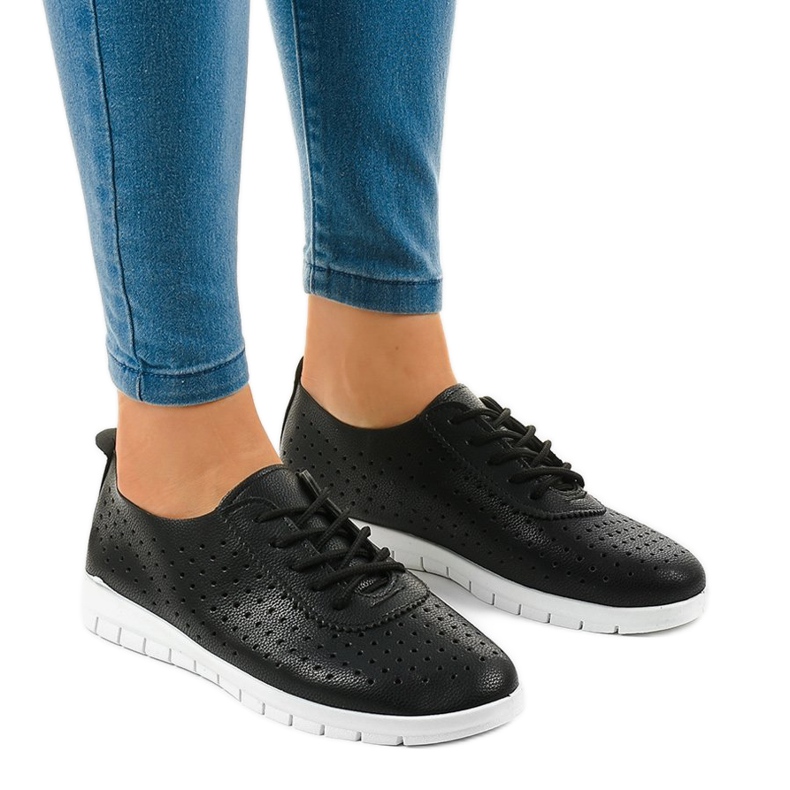 Mustat harjatut lenkkarit JH701-1