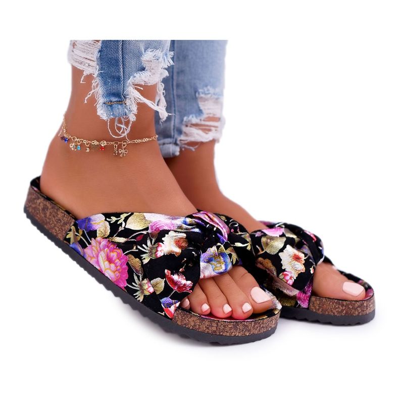 SEA Naisten mustat tohvelit korkkikukkien Wendyn rusetissa monivärinen