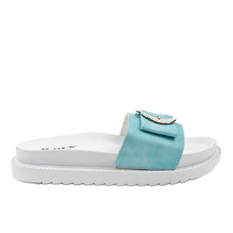 Valkoiset ja siniset tossut, joissa YQ10067 -solki sininen