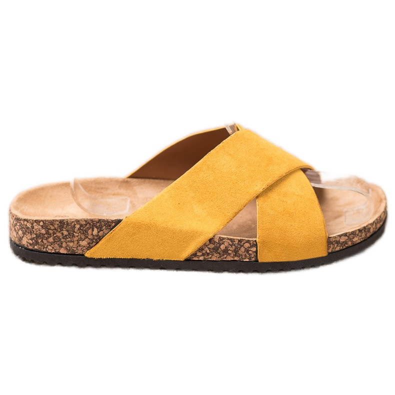 Nio Nio Rento tossut alustalla keltainen