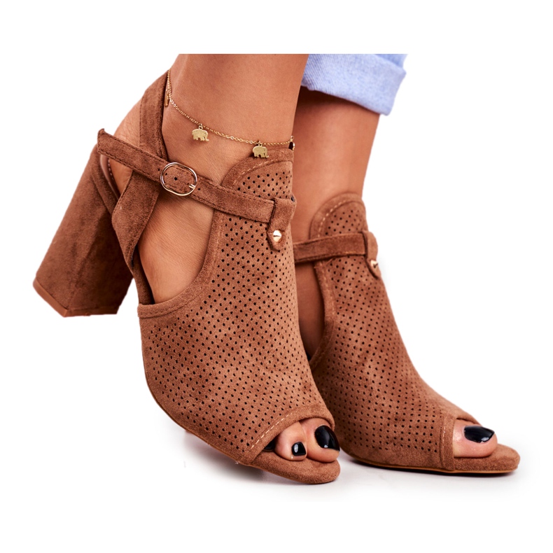 BUGO Naisten sandaalit kantapäässä Avoin ruskea Kira