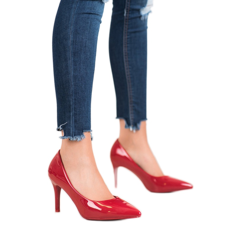 Small Swan Lakatut nastat punainen