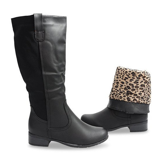 Korkeasti eristetyt saappaat 8524 musta