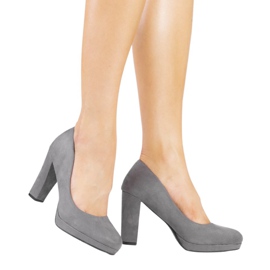 Harmaat mokkapumput LEI-169-pylväässä