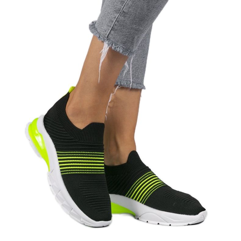 Mustat ja vihreät urheilukengät 8087-SP