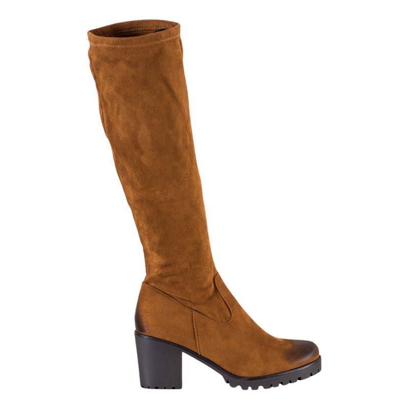 Saappaat VINCEZA -alustalla