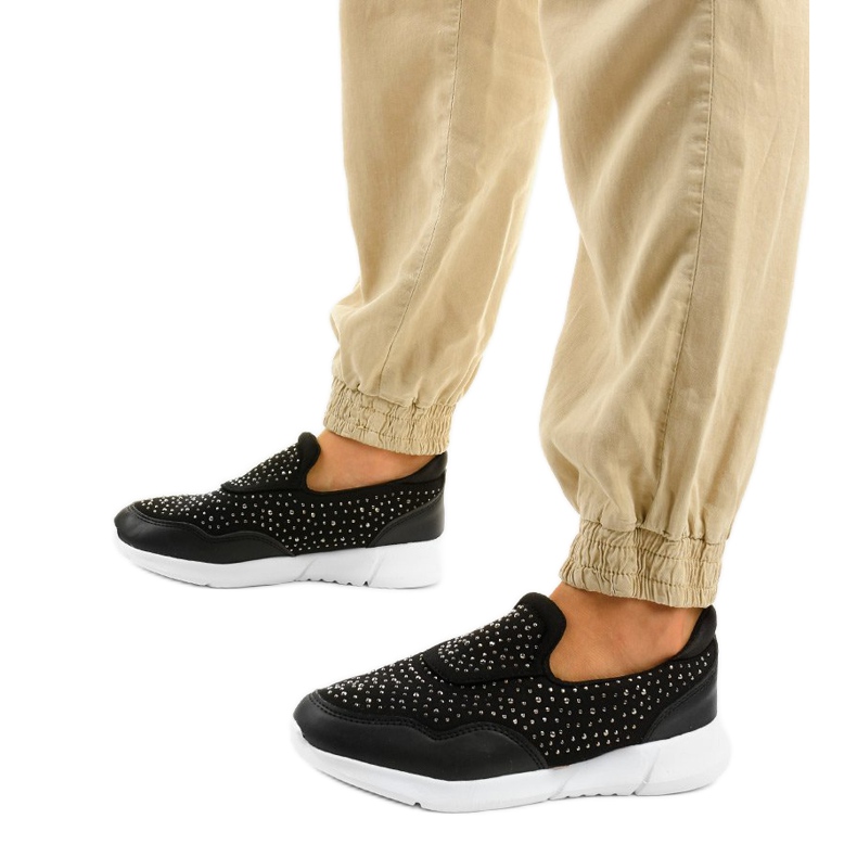 Mustavalkoiset liukuvat urheilukengät B84-1 valkoinen