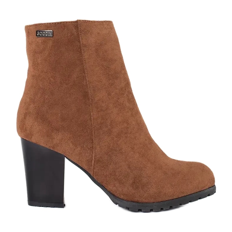 Goodin Kamelin saapikkaat postissa ruskea