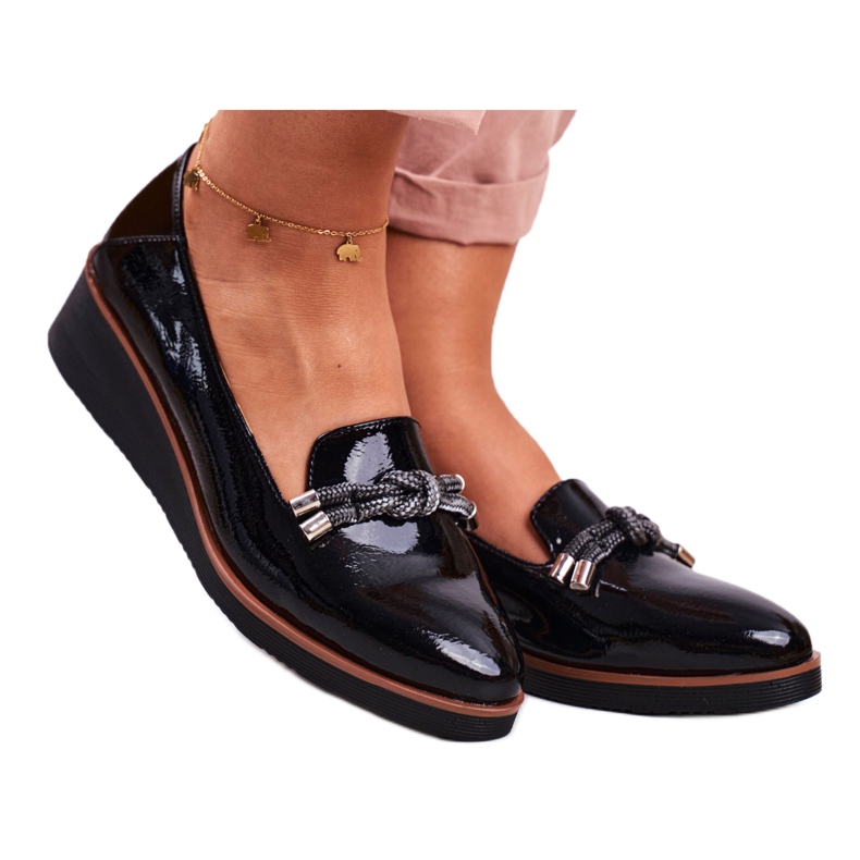 Vinceza Naisten mustat mokkasiinit lakattu Abba -kiilalla harmaa