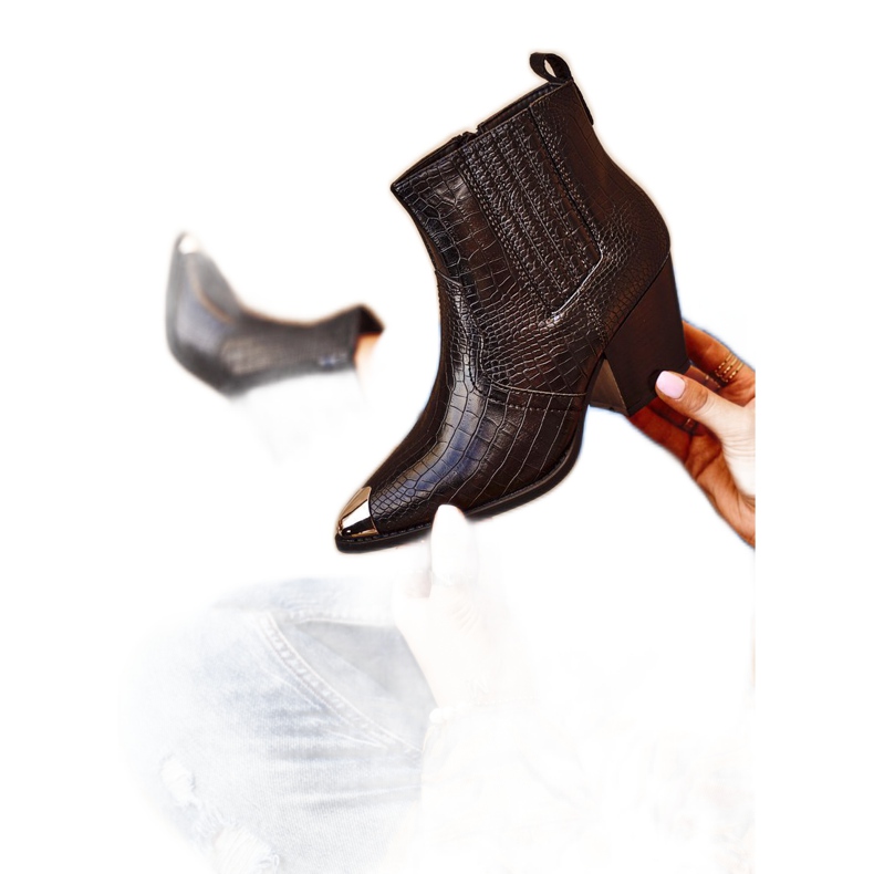 Naisten saappaat kantapäässä Black Cowboys Atticus musta