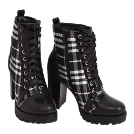 Mustat korkokengät ruudullinen musta NS080P Musta