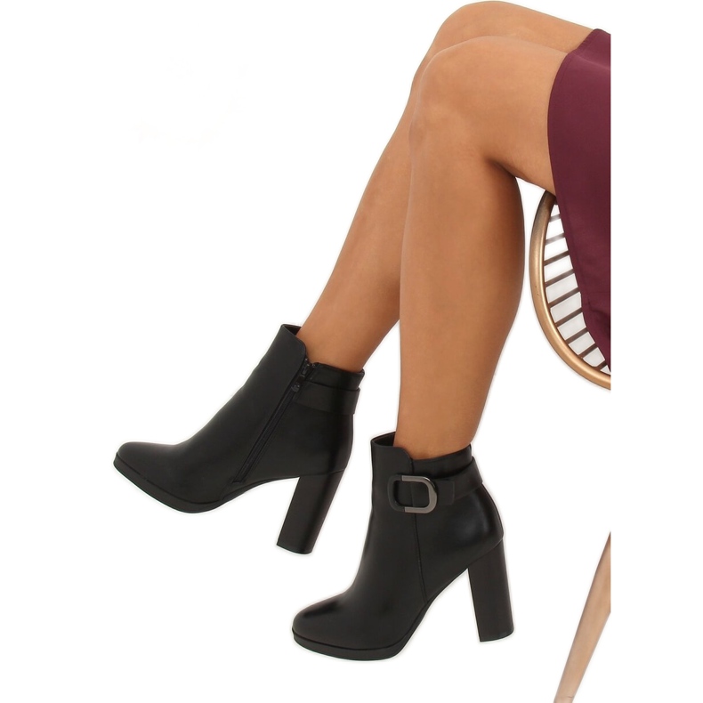 Mustat korkokengät BM-9093 musta