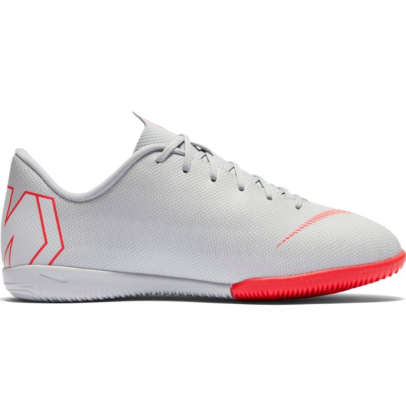 Nike Mercurial Vapor X 12 Academy Ic Jr AJ3101 060 jalkapallokengät valkoinen harmaa