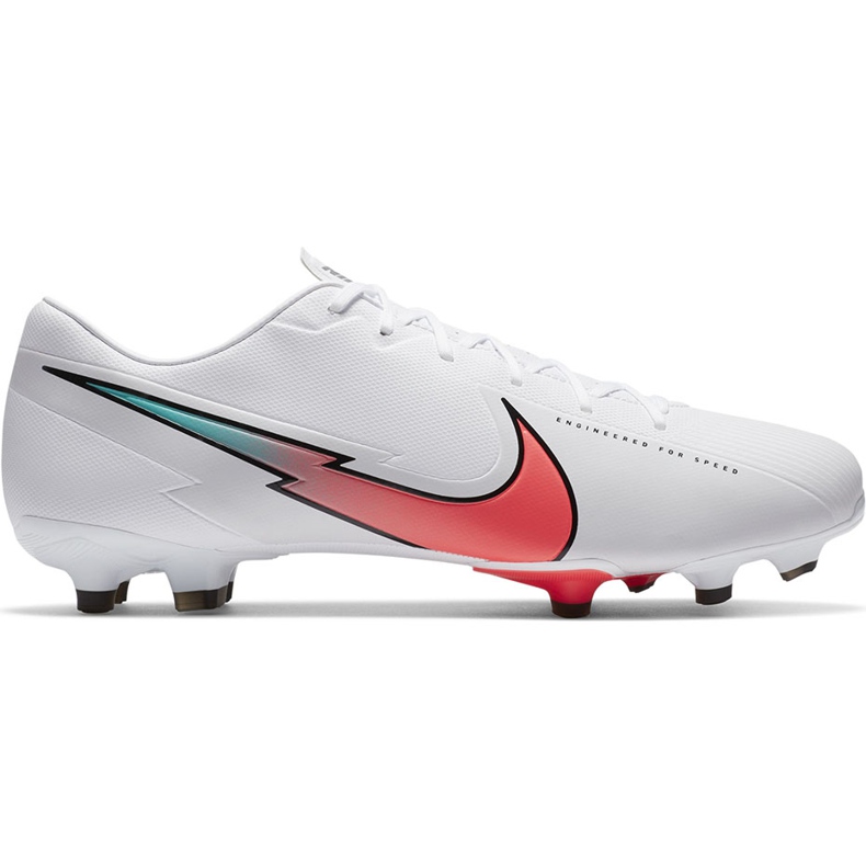 Nike Mercurial Vapor 13 Academy FG / MG AT5269 163 jalkapallokengät valkoinen valkoinen