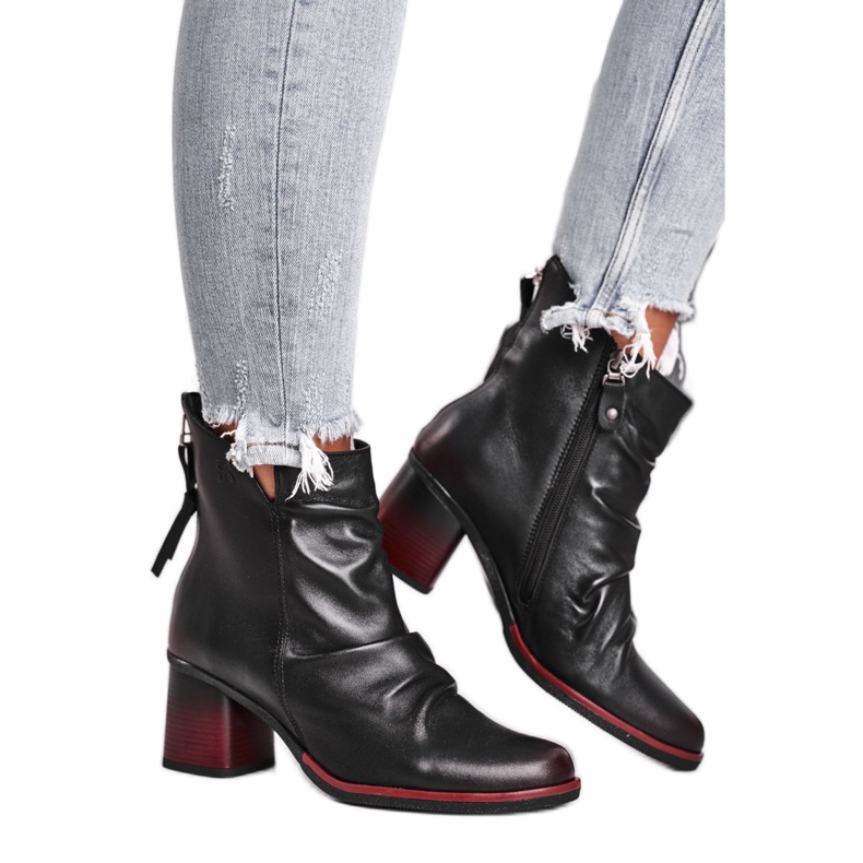 Naisten saappaat korkokenkiä Maciejka musta 04757-01