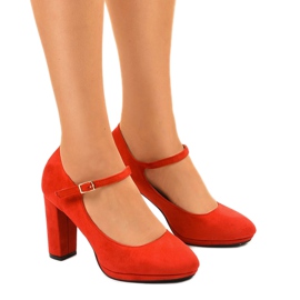 Punaiset mokkapumput Neridan -pylväässä punainen