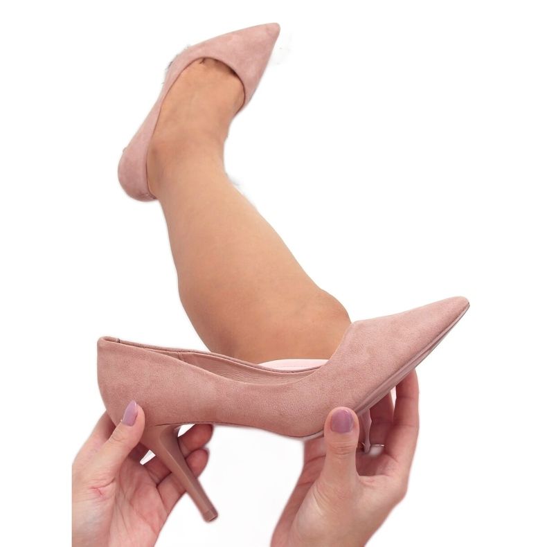 Mukavat pumput likaisella vaaleanpunaisella LE012P -vaaleanpunaisella tapilla vaaleanpunainen