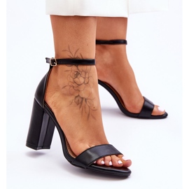 WD1 Korkeakorkoiset sandaalit, mustat Individual 1