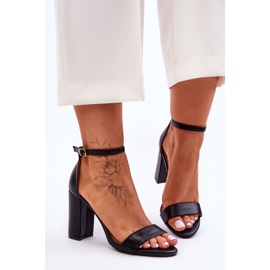 WD1 Korkeakorkoiset sandaalit, mustat Individual 2