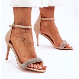 Mokkakorkokengät sandaalit beigeillä Moments strassikivillä 2