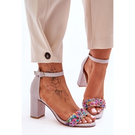 Muodikkaat korkokengät sandaalit koristeellisilla kivillä Grey Love Me harmaa 1