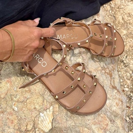 Marco Shoes Nahkaiset sandaalit kullanvärisillä napeilla ruskea 1