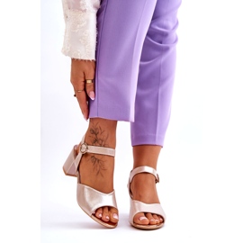 Vinceza Naisten ekosilan sandaalit kultaisella metallisella postilla kultainen 1