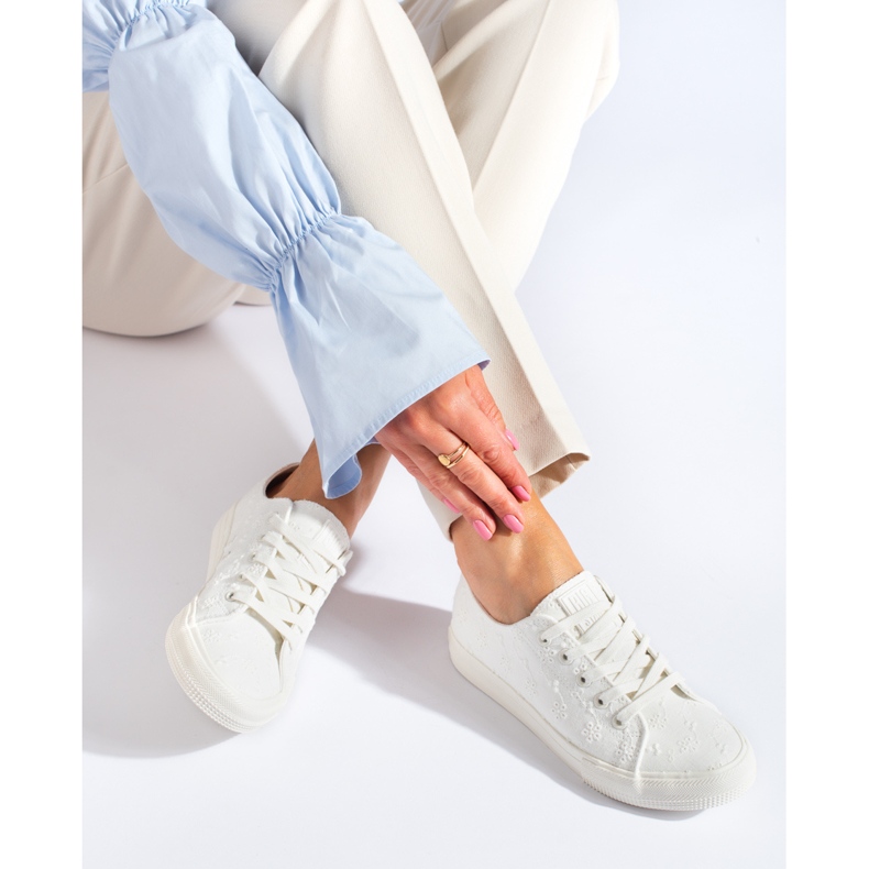 Naisten valkoiset tennarit LL274223101 Big Star valkoinen 1