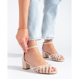 Beiget Shelovet-sandaalit matalakorkoiset 1