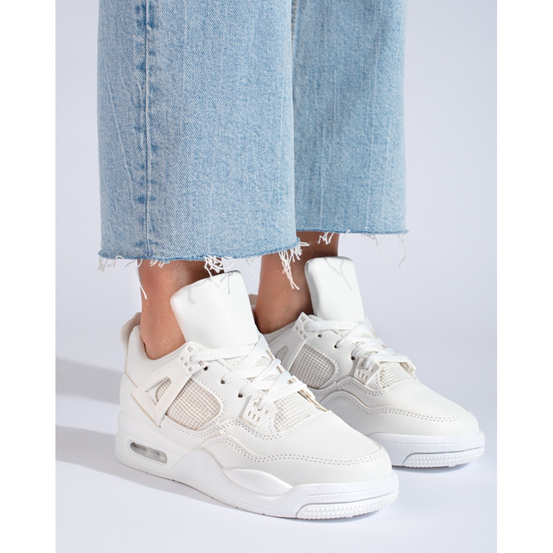 Shelovetin valkoiset lenkkarit paksulla pohjalla valkoinen 1