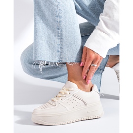 Shelovetin kermanväriset lenkkarit korkealla alustalla beige 1