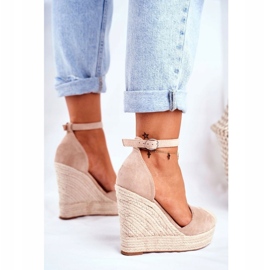 Beige Wedge sandaalit punoksilla 2