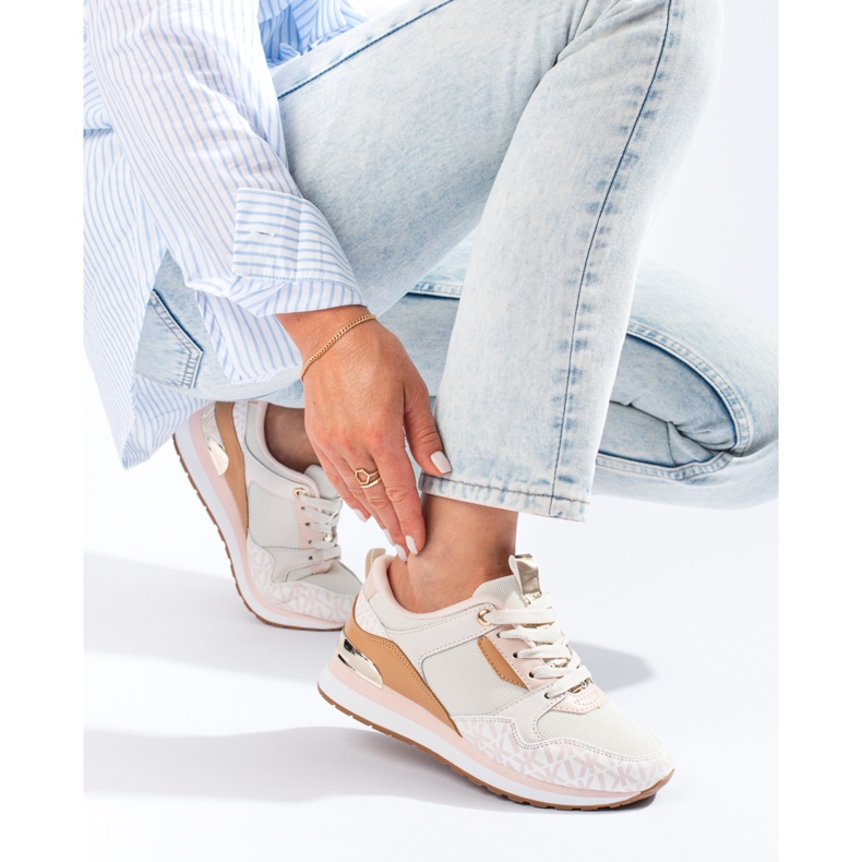 Shelovetin naisten beige-urheilukengät 1