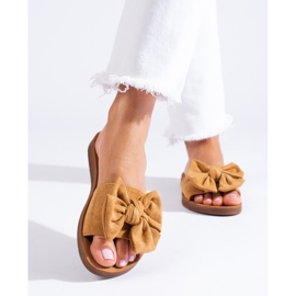 Naisten ruskeat sandaalit Shelovet-rusetilla 1