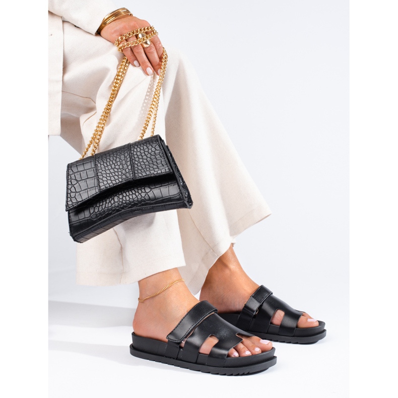 Mustat naisten tossut paksulla Shelovet-tasolla 1