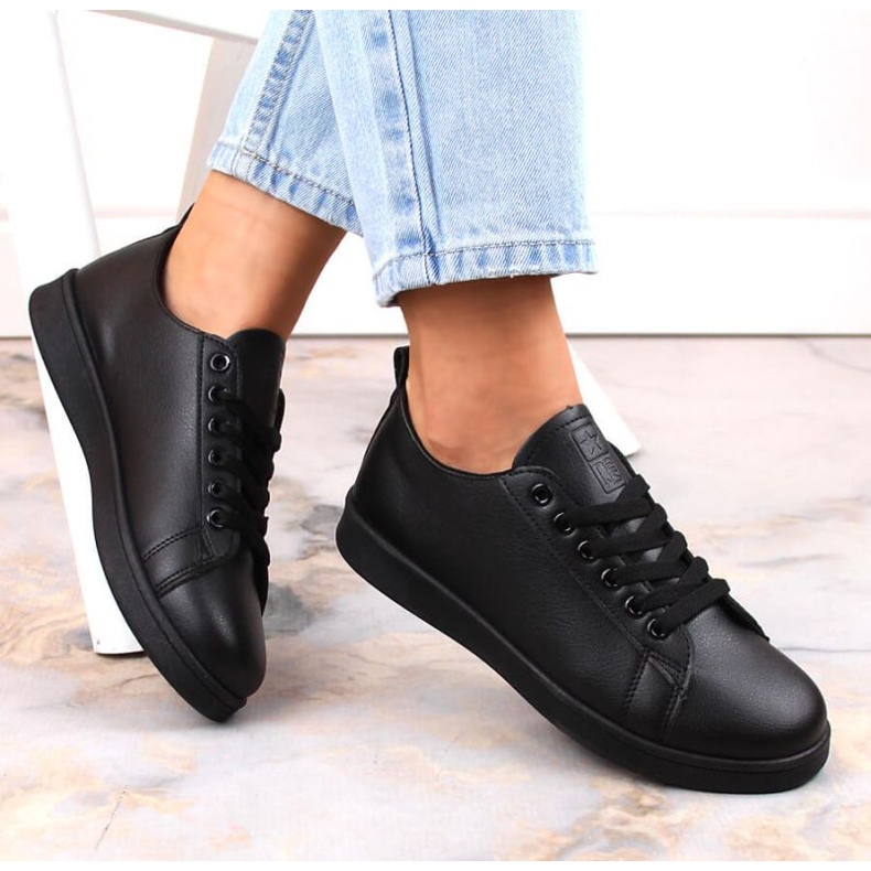 News Urheilukengät Uutiset W EVE433A musta 2