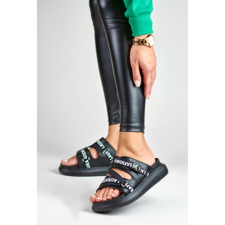 La.Fi:n tyylikkäät mustat tossut 2