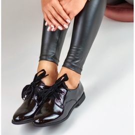 La.Fi Tyylikkäät lakatut kengät musta 1