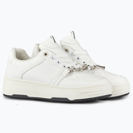 Valkoiset urheilukengät ketjulla valkoinen 2