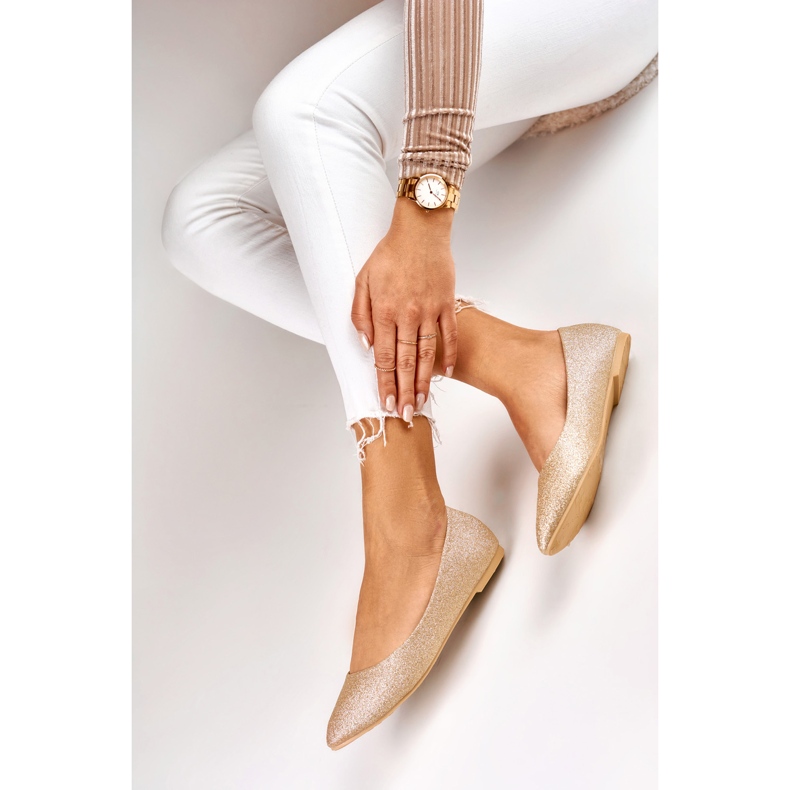Naisten kullanväriset kiiltävät balerinat kultainen 1