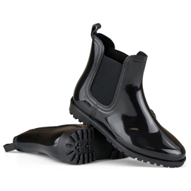 Klassiset mustat naisten kumpparit 1