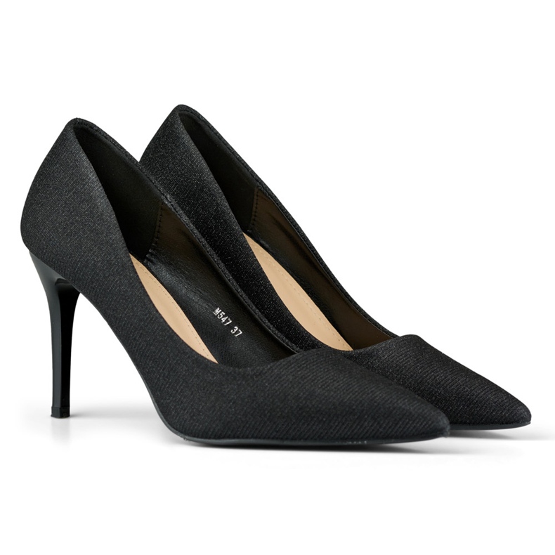 Tyylikkäät mustat korkokengät kevyellä glitterillä 1