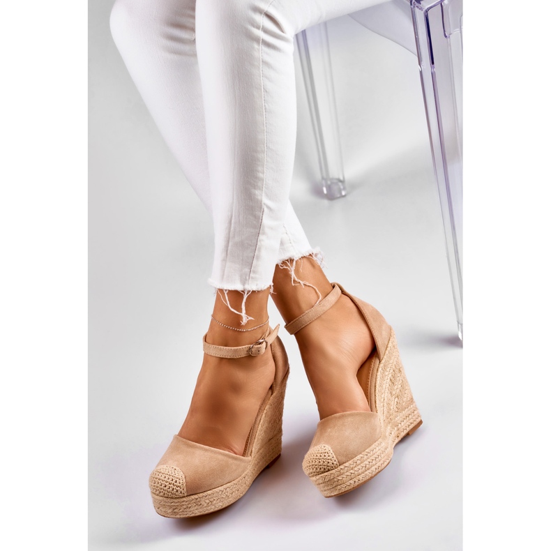 Naisten vaalean beige-kiila-espadrillit 2