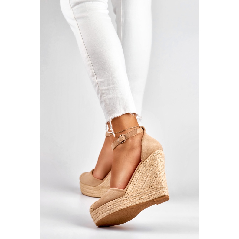 Naisten vaalean beige-kiila-espadrillit 1