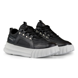 Mustat naisten urheilukengät, joissa valkoinen pohja 2