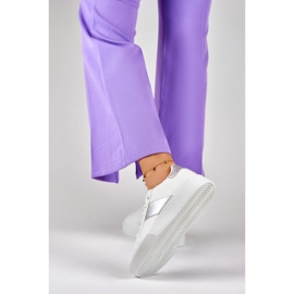 Naisten valkoiset tennarit alustalla hopeisella lisäyksellä valkoinen 1