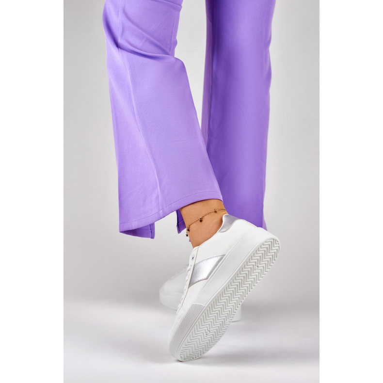 Naisten valkoiset tennarit alustalla hopeisella lisäyksellä valkoinen 1